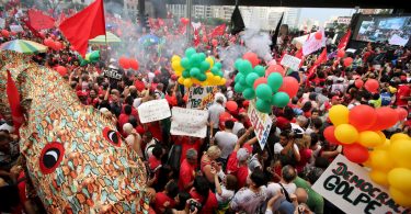 Marcha en apoyo a Dilma y Lula