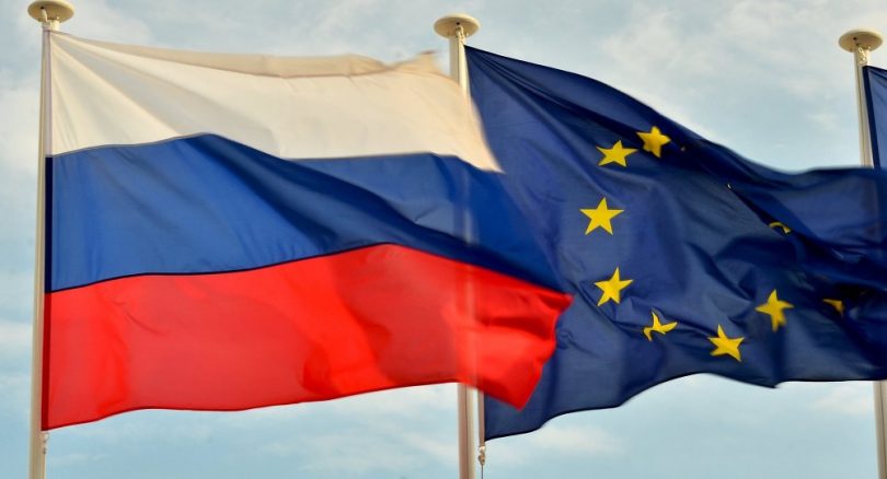 Banderas de Rusia y la UE