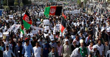 Manifestacion en Kabul antes del ataque suicida