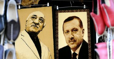 Retratos de Gulen y Erdogan